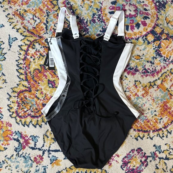 TA3 Lifty Contour One Piece Underwire Swimsuit Womens Size L Black Wht Slimming - Picture 7 of 7
